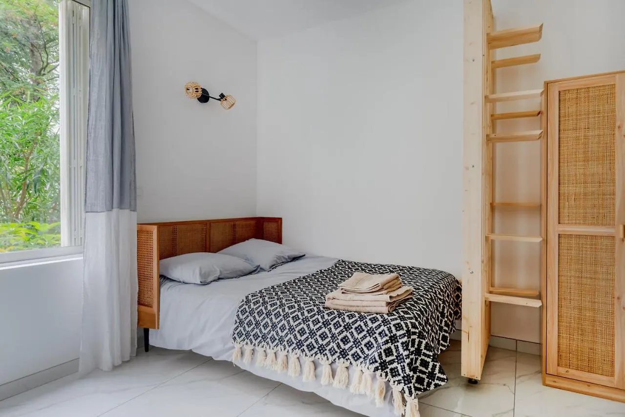 Modern Apartment Next Arc De Triomphe باريس 0*,  فرنسا